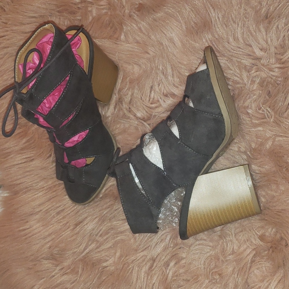Qupid sandal heels